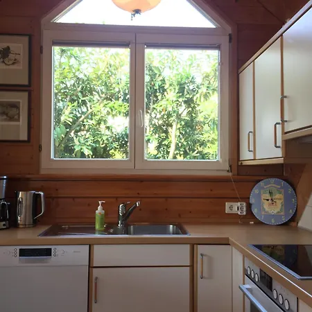 公寓 Im Schlossgartenhaus Am Bodensee Mit Balkon Und Gartenterrasse In *