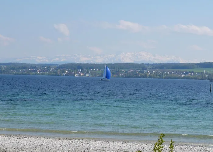 Im Schlossgartenhaus Am Bodensee Mit Balkon Und Gartenterrasse In 康斯坦茨