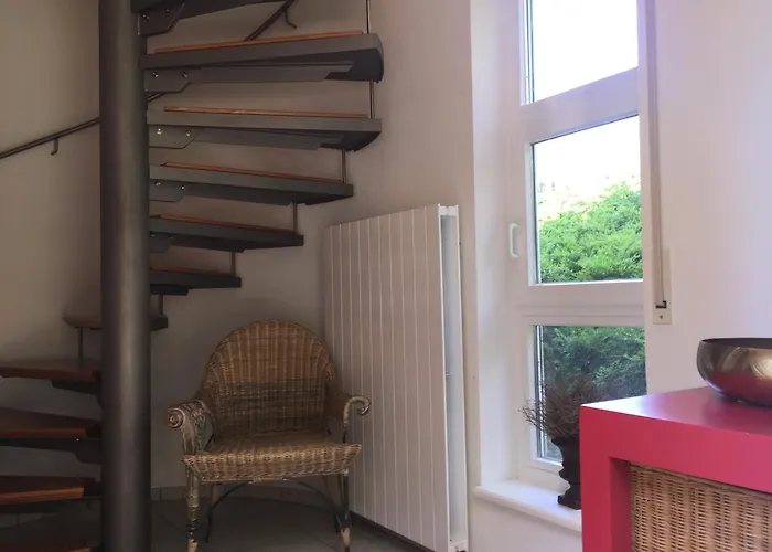 Im Schlossgartenhaus Am Bodensee Mit Balkon Und Gartenterrasse In