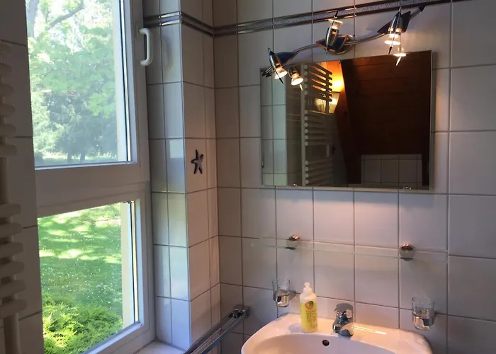 公寓 Im Schlossgartenhaus Am Bodensee Mit Balkon Und Gartenterrasse In